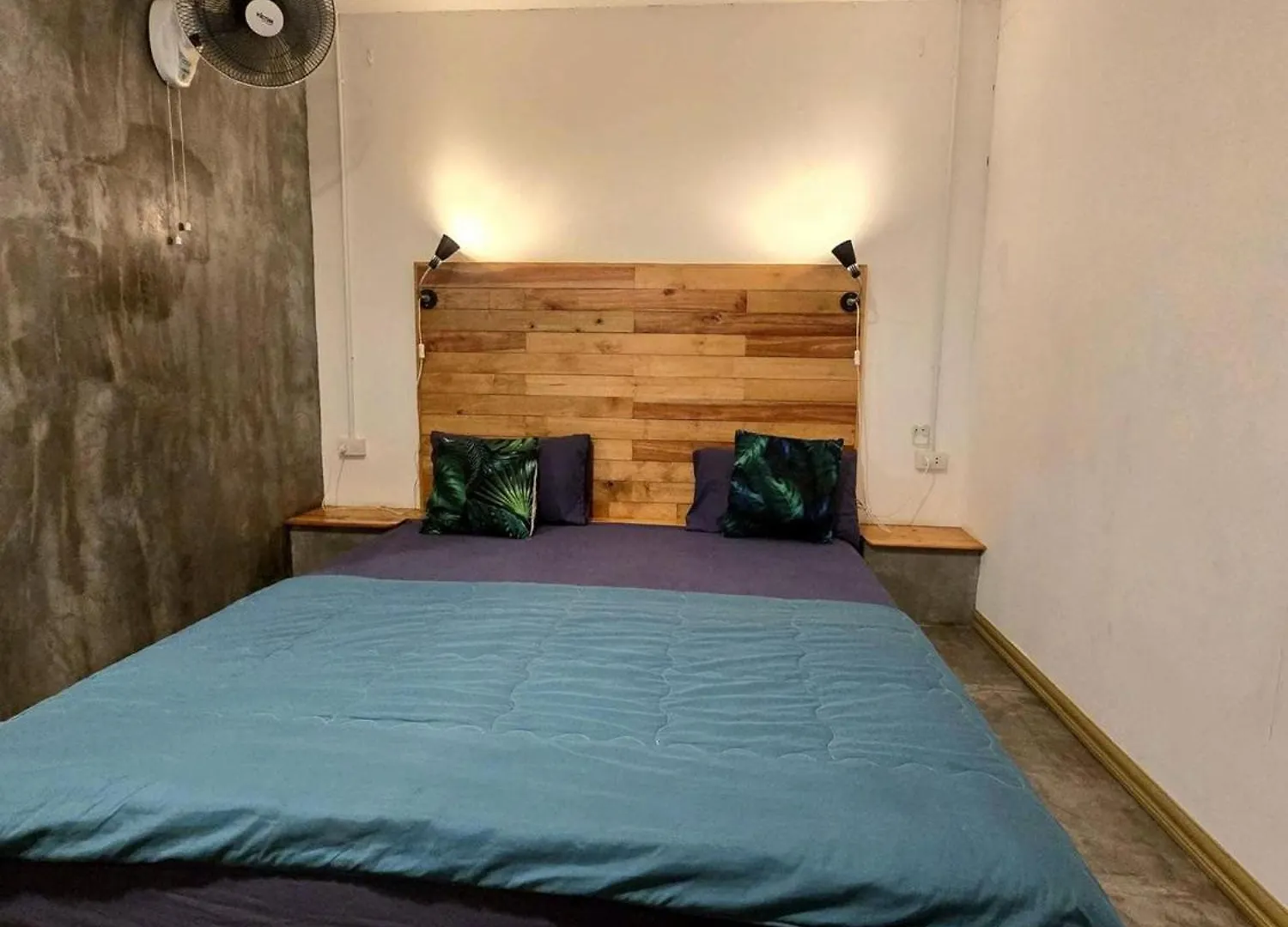 ** Nocleg ze śniadaniem Bed and Breakfast Cafe Del Sol Ko Tao Tajlandia